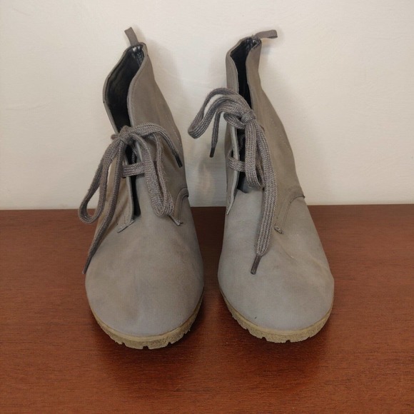 Gap Women's Shoes Wedge Heel Booties Gray Suede Lace Up Size 10. - Picture 3 of 8